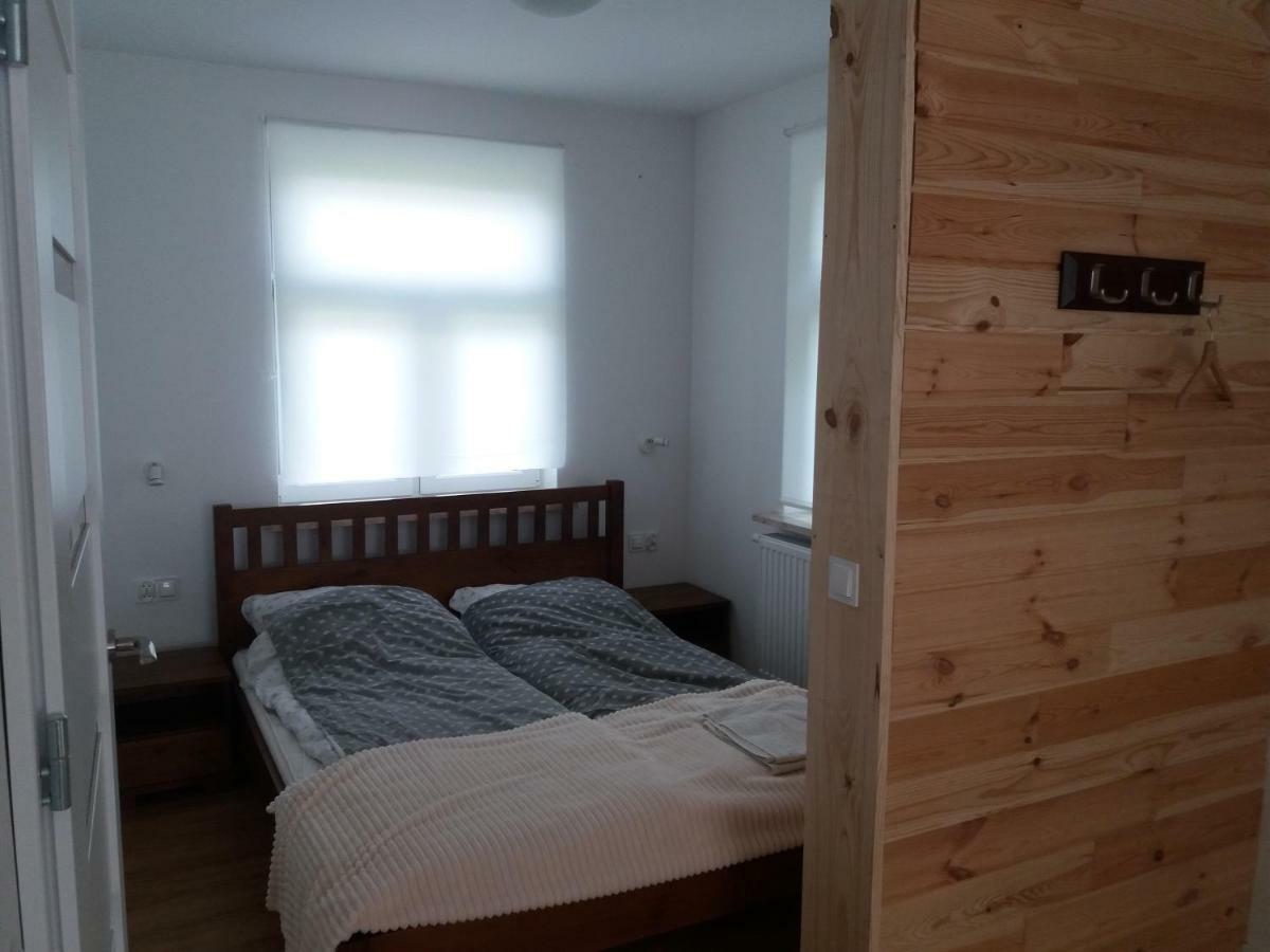 Appartement Dom Piotra à Goniądz Extérieur photo